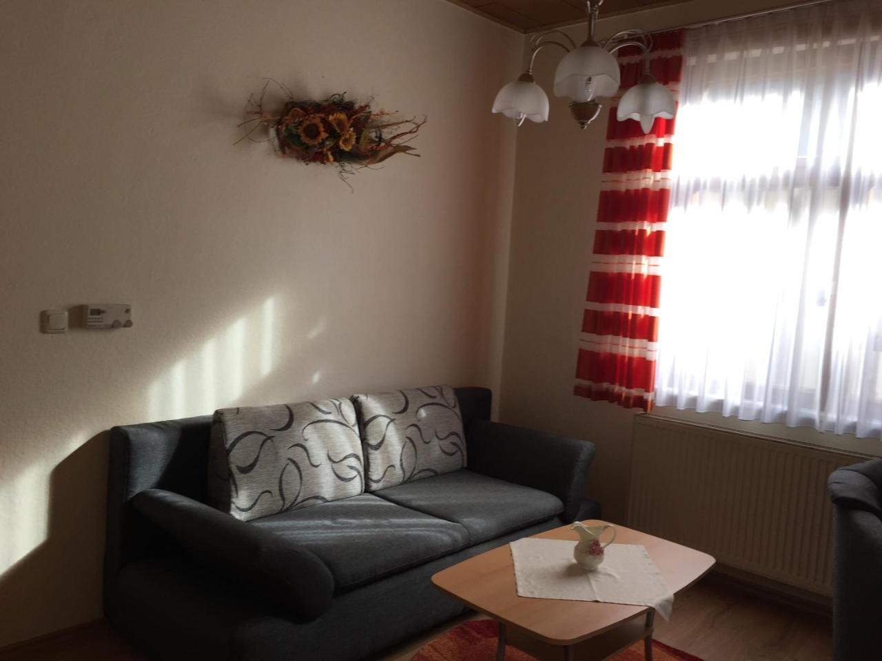 Pension & Ferienwohnungen Toepferstueb'L Saalfeld Saale Quarto foto